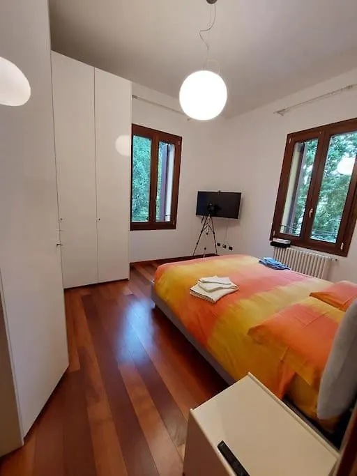 Apartment Le Palme - Appartamento Elegante E Moderno Con Garage Privato Padova Italy